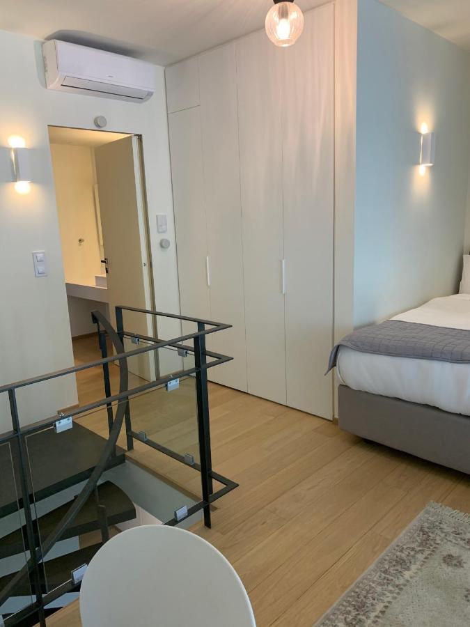 Voula Lofts Appartamento Atene Esterno foto