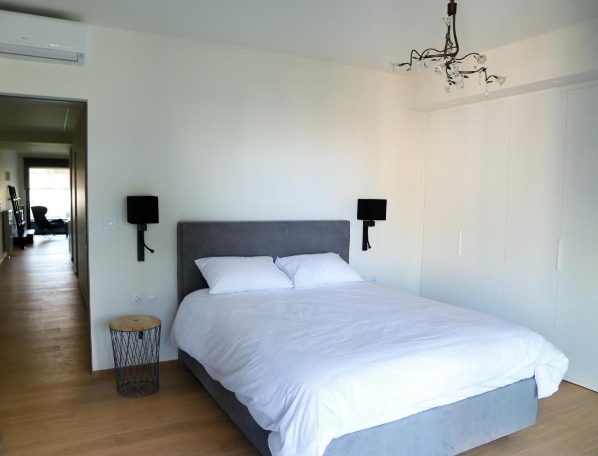 Voula Lofts Appartamento Atene Esterno foto