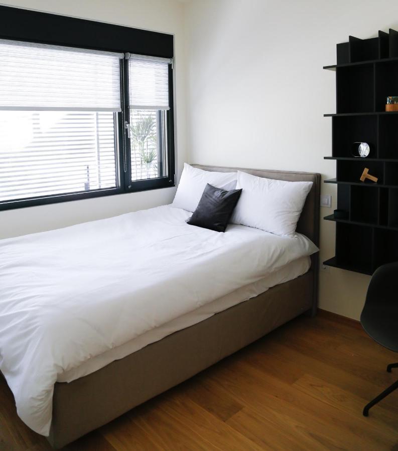 Voula Lofts Appartamento Atene Esterno foto